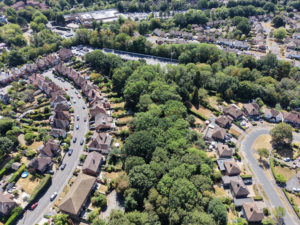 Lot: 37 - JUST UNDER FIVE ACRES OF FORMER RAILWAY LAND WITH POTENTIAL - Aerial view of land